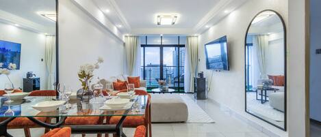 Deluxe Apartment, Balcony, City View | Living area