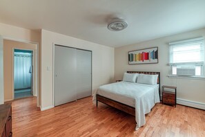 Unclassified image, 2 of 22, button - Spacious 2BR Near NYC, 20 Minutes to Manhattan. (West New York)