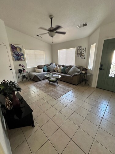 Lovely 3-bedroom home in the Land of Enchantment