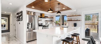 The Federal Way Modern Retreat - 4Bd 3Bath Near Airport & Redondo Beach