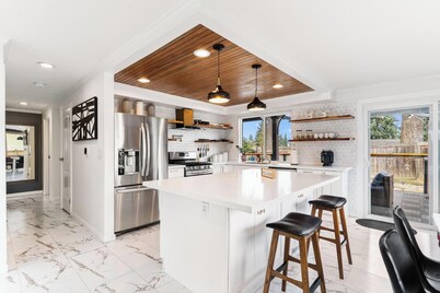 The Federal Way Modern Retreat - 4Bd 3Bath Near Airport & Redondo Beach