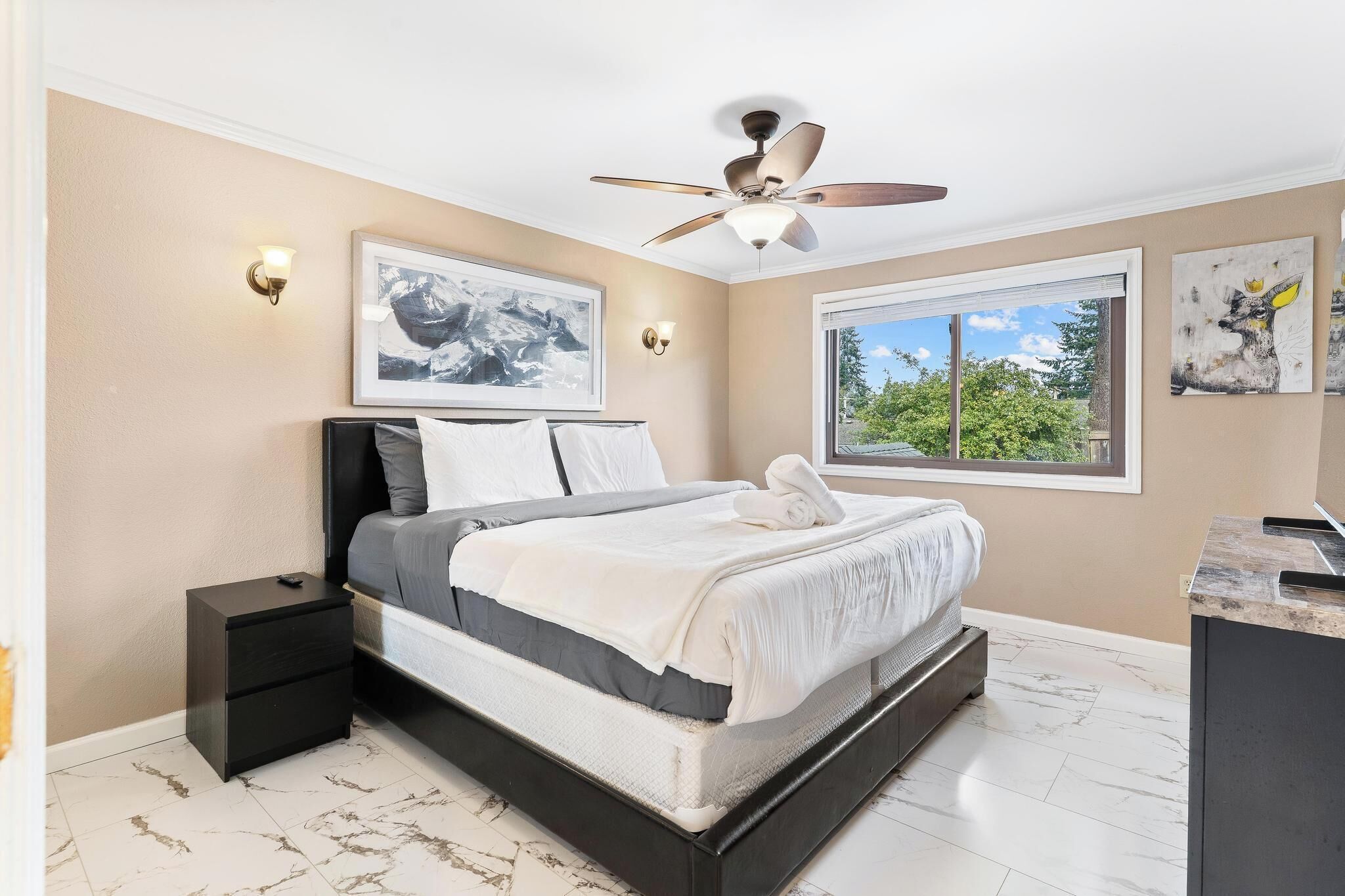 4 habitaciones, tabla de planchar con plancha y wifi gratis 