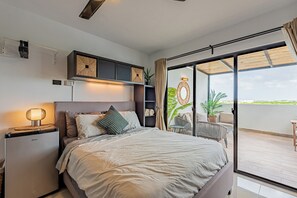 1 slaapkamer, een strijkplank/strijkijzer, gratis wifi, beddengoed