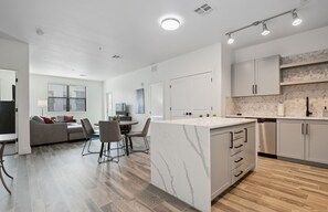 Interior - Pure Suites 2 Bed Downtown Phoenix Pool Gym (Phoenix)
