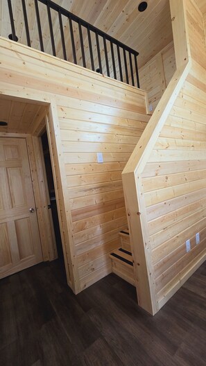 Premium Cabin, Mountain View