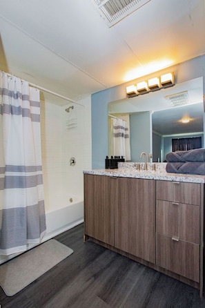 Towels - Mins to Hospitals*Arenas*Stadiums*Uptown & Museums (Charlotte)