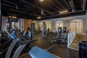 Fitness facility - Mins to Hospitals*Arenas*Stadiums*Uptown & Museums (Charlotte)