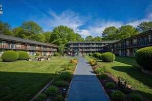 Property grounds - Mins to Uptown*Hospitals*Stadiums*Arenas & Museums (Charlotte)