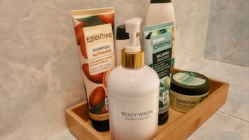 Asciugacapelli, asciugamani, carta igienica