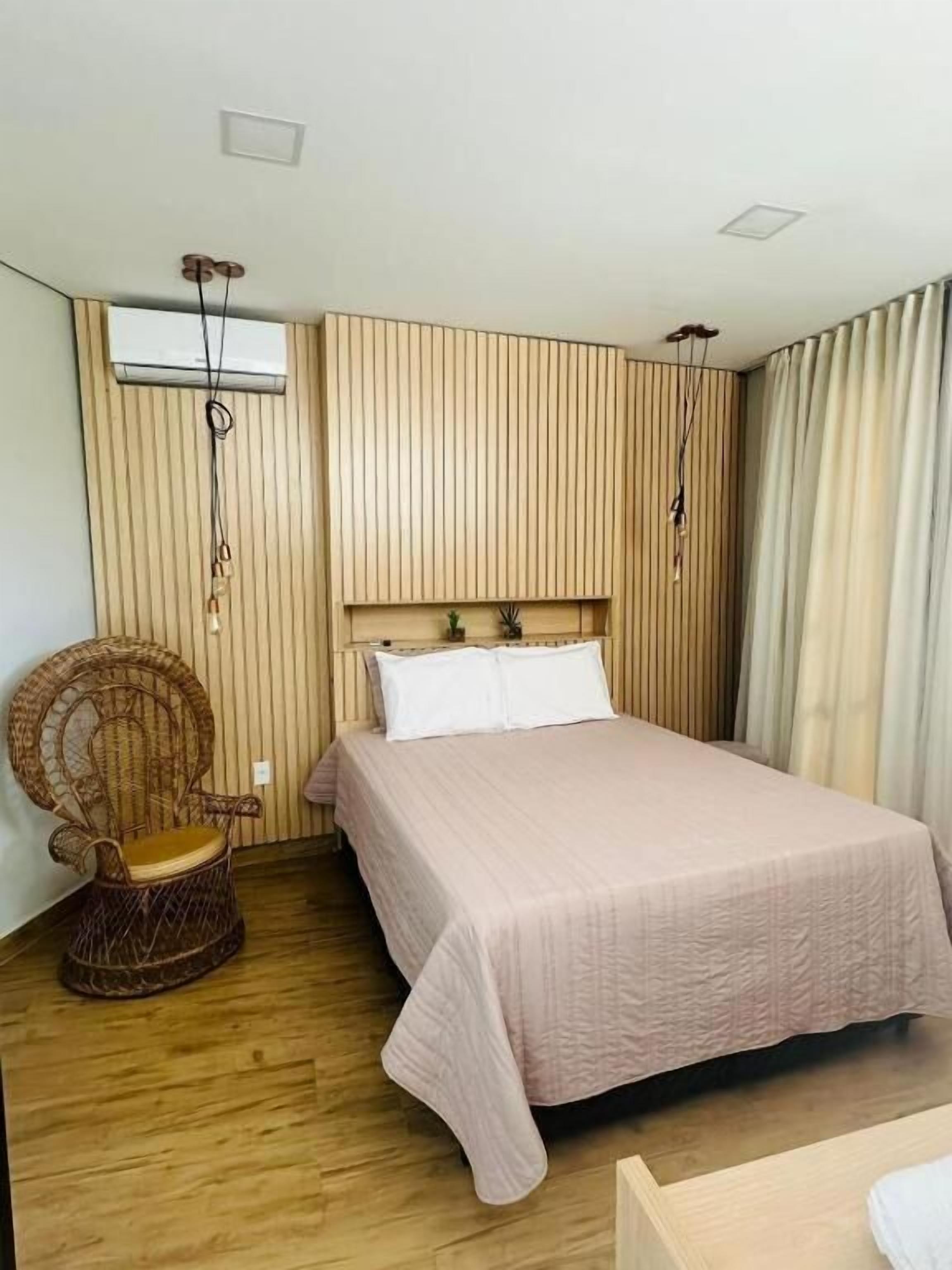 ห้องดีลักซ์สวีท, ระเบียง, วิวทะเลสาบ | โต๊ะทำงาน, พื้นที่ทำงานแบบใช้แล็ปท็อป, Wi-Fi ฟรี