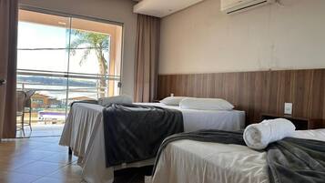 Desk, laptop workspace, free WiFi