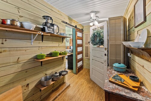 The Pelican on Frazar offers charm, character, and cozy Louisiana comfort.