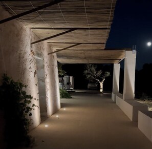 Terrace/patio - Exclusive Trulli & Lamia with private pool near Alberobello (Noci)