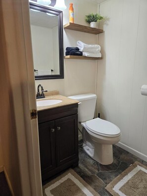 Unclassified image, 5 of 17, button - Welcome to The Lakehouse Hideout – Your Glen Elder Escape! (Glen Elder)