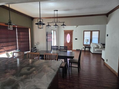 Welcome to The Lakehouse Hideout – Your Glen Elder Escape!