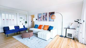Smart TV, books