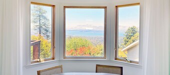 Peaceful Berkeley Hills Home with Stunning Views