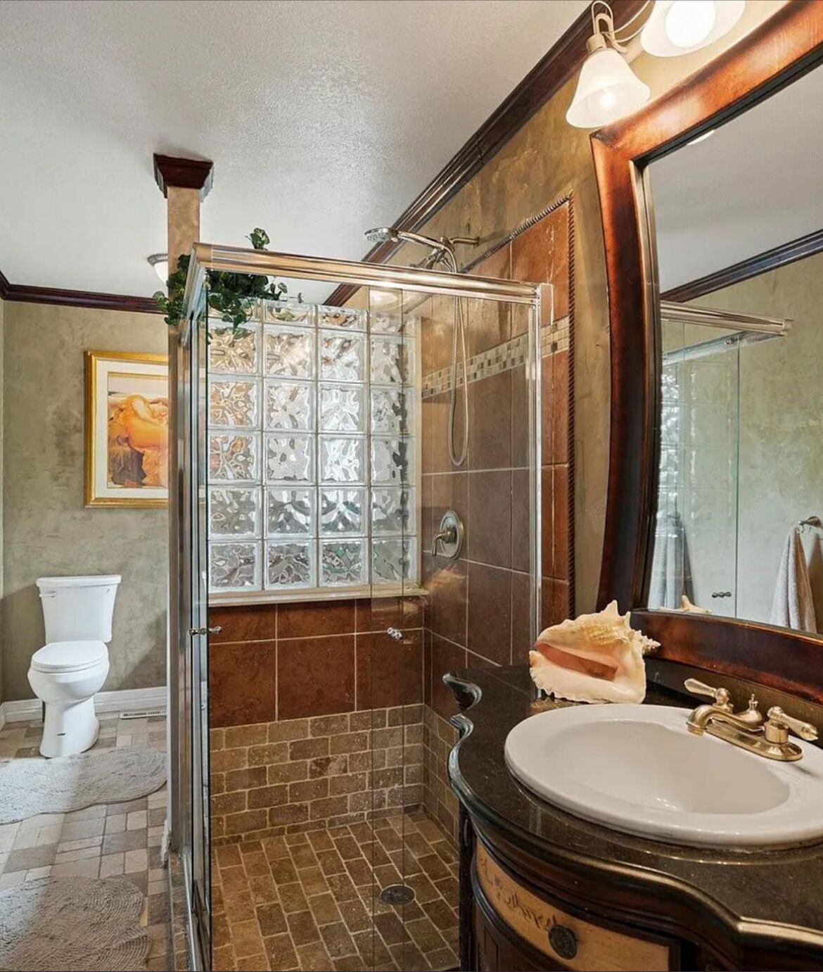 Jetted tub, hair dryer, towels, soap