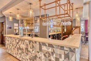 Bar (on property) - Premier Inn Oxford City Centre Hotel (Oxford)