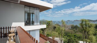 Diamond Hill Komodo