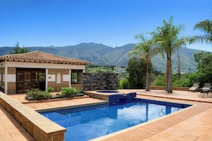 15 piscinas al aire libre