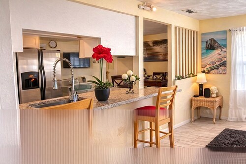 Peaceful Hideaway, Comfy Beds & Outdoor Space
