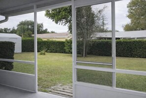 Unclassified image, 5 of 13, button - Peaceful Hideaway, Comfy Beds & Outdoor Space (Longwood)