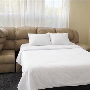 Unclassified image, 3 of 13, button - Peaceful Hideaway, Comfy Beds & Outdoor Space (Longwood)