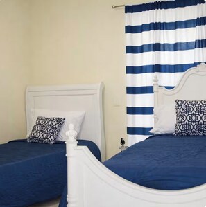 Unclassified image, 2 of 13, button - Peaceful Hideaway, Comfy Beds & Outdoor Space (Longwood)