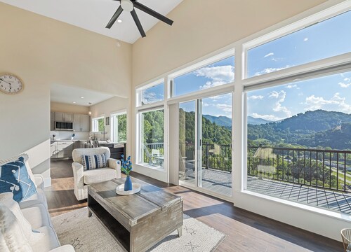 Brand New Home- Maggie Valley 2nd Floor