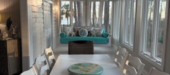 Pink Paradise aka The Purple House