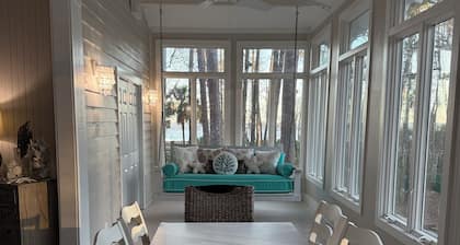 Pink Paradise aka The Purple House