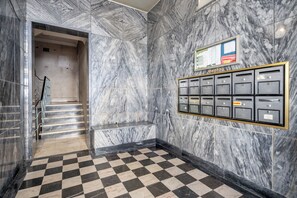 Interior - Modern 1-bedroom apartment in Lumiar - 70m² (Lisboa)