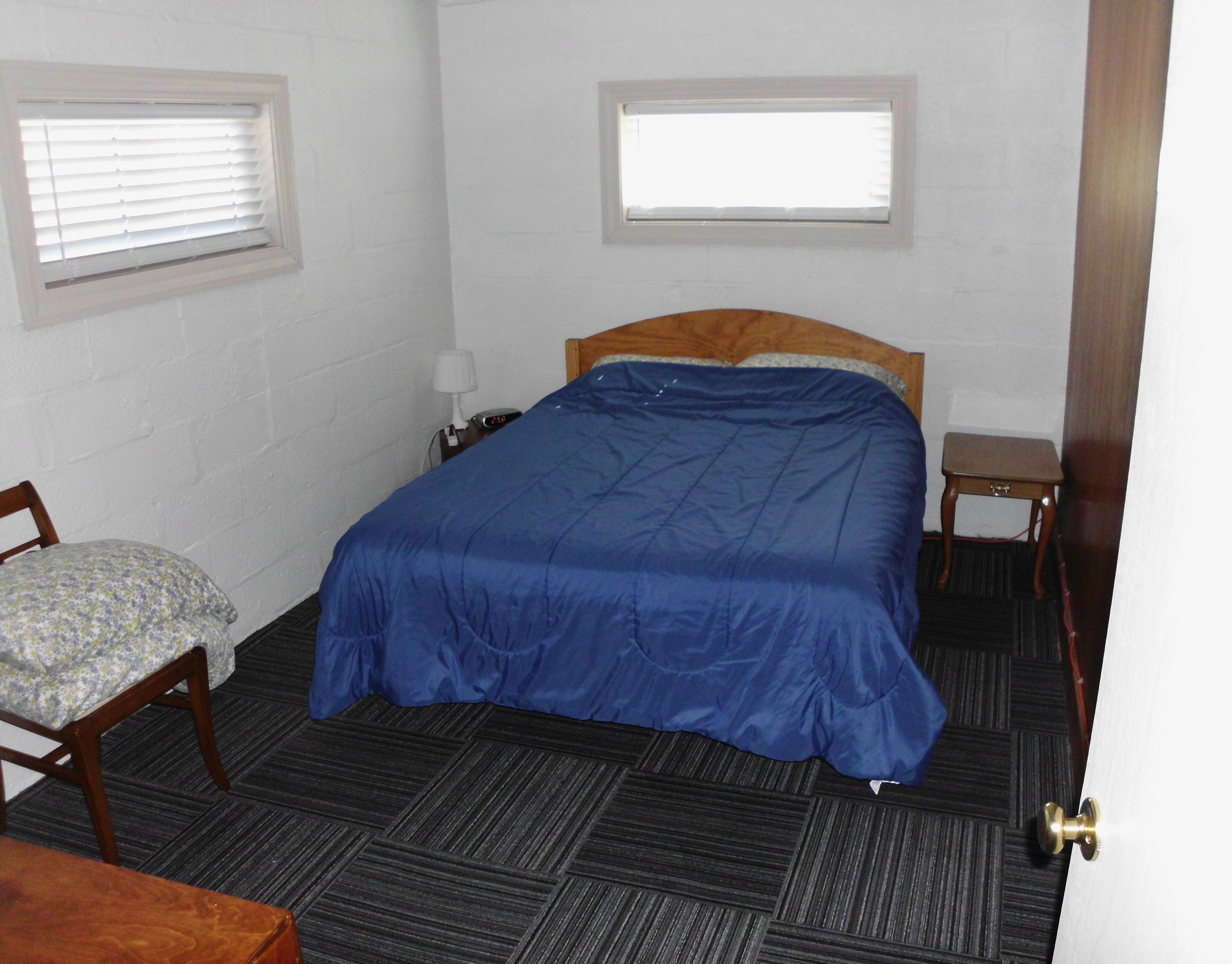 WiFi, bed sheets