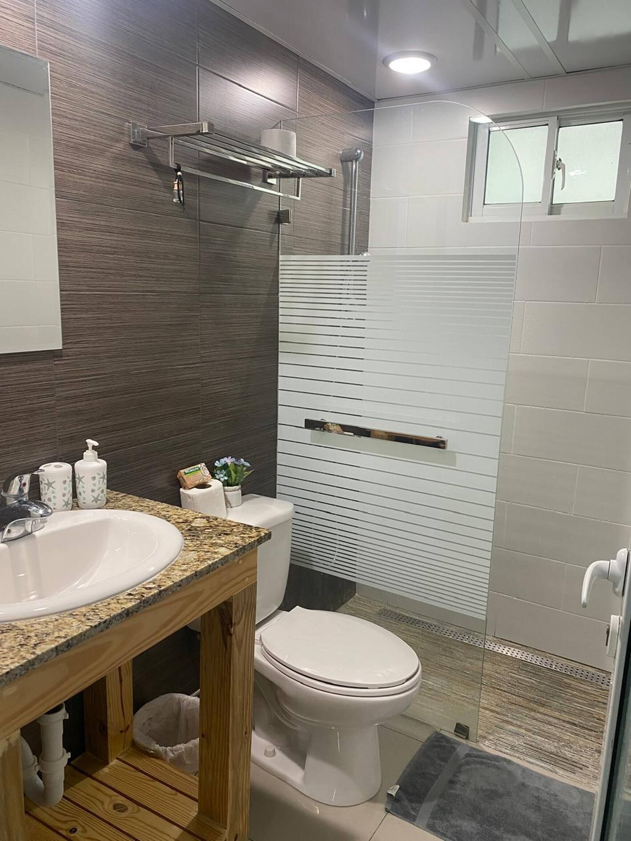 Room, 1 Bedroom, Balcony | Bathroom