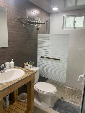 Room, 1 Bedroom, Balcony | Bathroom