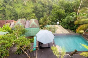 Room, 1 Bedroom, Smoking | Pool