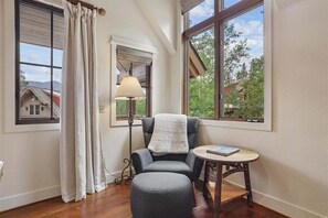 Unclassified image, 3 of 47, button - Trail Nest: Breckenridge Townhome Steps from Snowflake Run (Breckenridge)