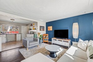 Unclassified image, 3 of 39, button - Southwest Denver House (Denver)