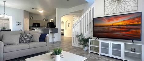 Villa, 5 Bedrooms | Living area