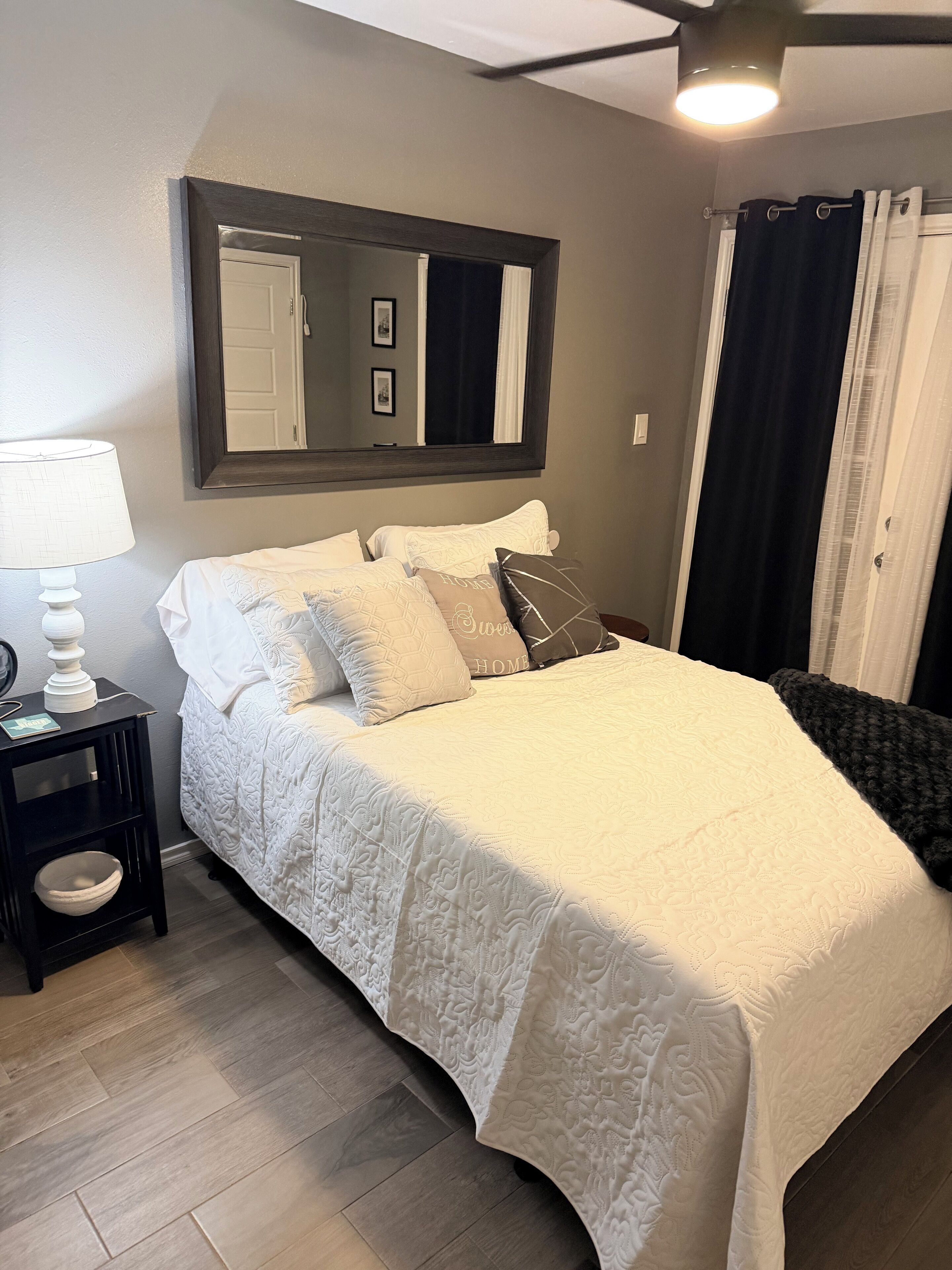 2 chambres, fer et planche à repasser, accès Internet, draps fournis