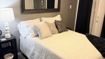 2 slaapkamers, een strijkplank/strijkijzer, gratis wifi, beddengoed