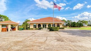 House, 3 Bedrooms | Property grounds - 3bd Villa With Private Pool & Golf Walmart 2 Min 3 Bedroom Home (Haines City)