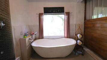 Bungalow, 1 Bedroom | Bathroom