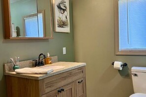 Bathroom - Kaoline Station House (Cobden)