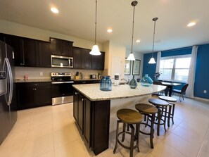 House, 5 Bedrooms | Private kitchen - Villa Near Disney Themed Luxury 5bd With Pool 5 Bedroom Home (Kissimmee)
