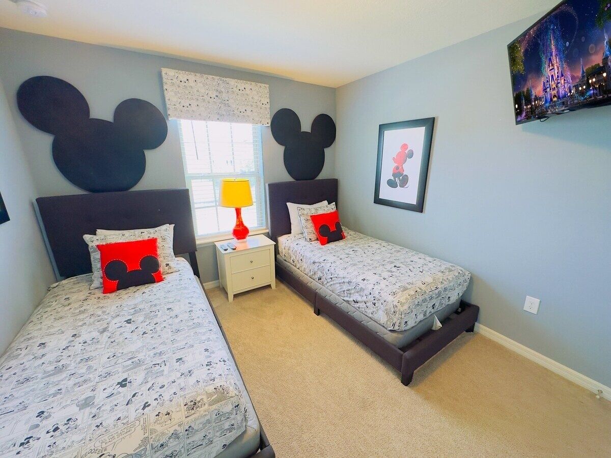 House, 5 Bedrooms | 5 bedrooms, laptop workspace, iron/ironing board, cots/infant beds