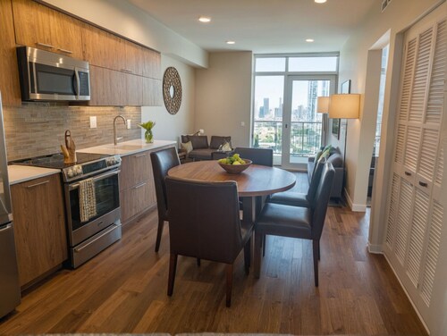 Premier 2BR Urban Escape in Vibrant Ktown