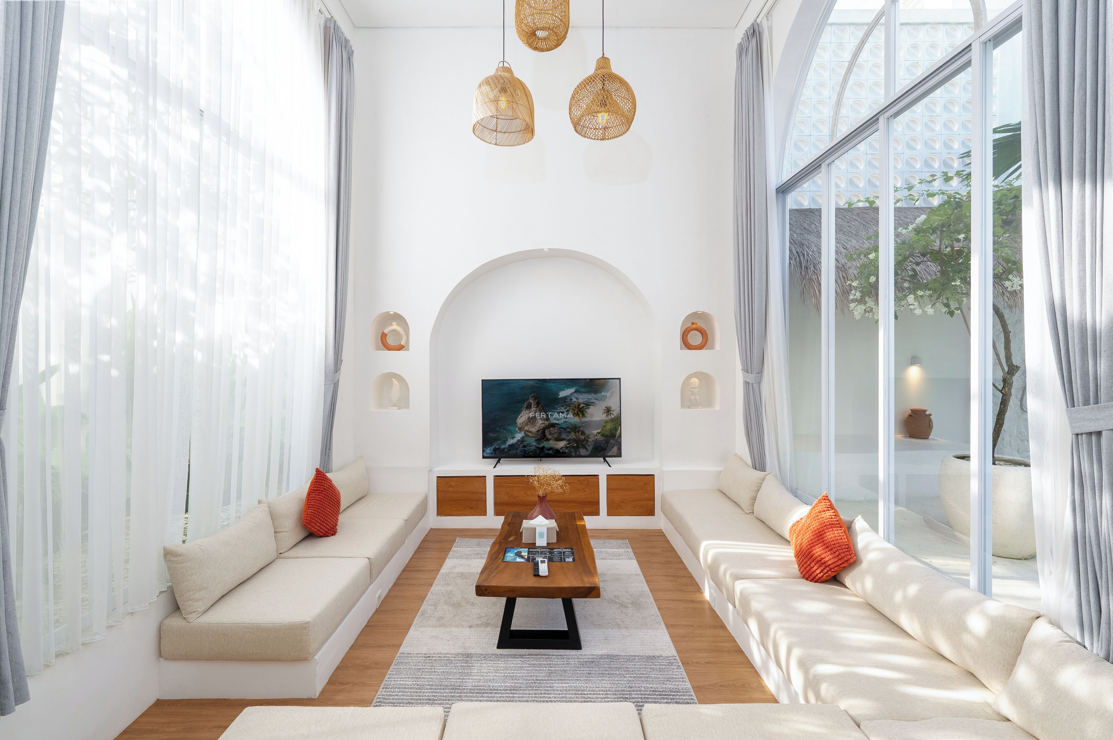 Vila standard | Área de estar | Smart TV 43 polegadas com canais digitais