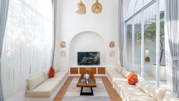 Vila standard | Área de estar | Smart TV 43 polegadas com canais digitais